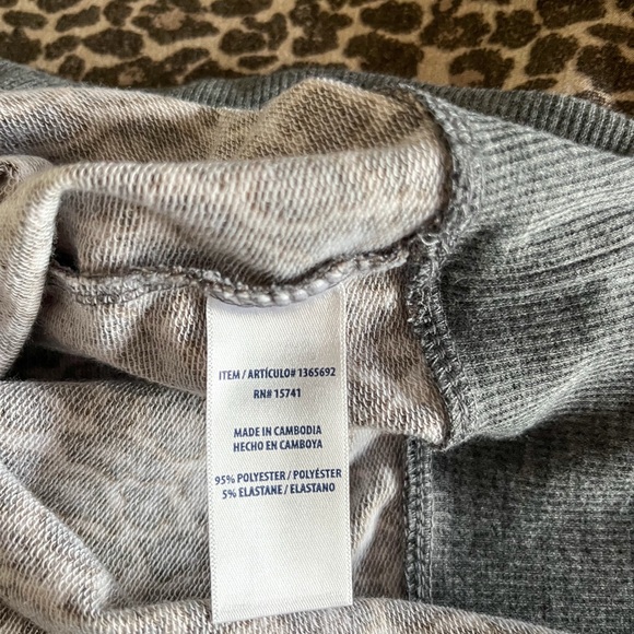 SPLENDID crew neck leopard print sweatshirt in XXL size - Picture 6 of 6